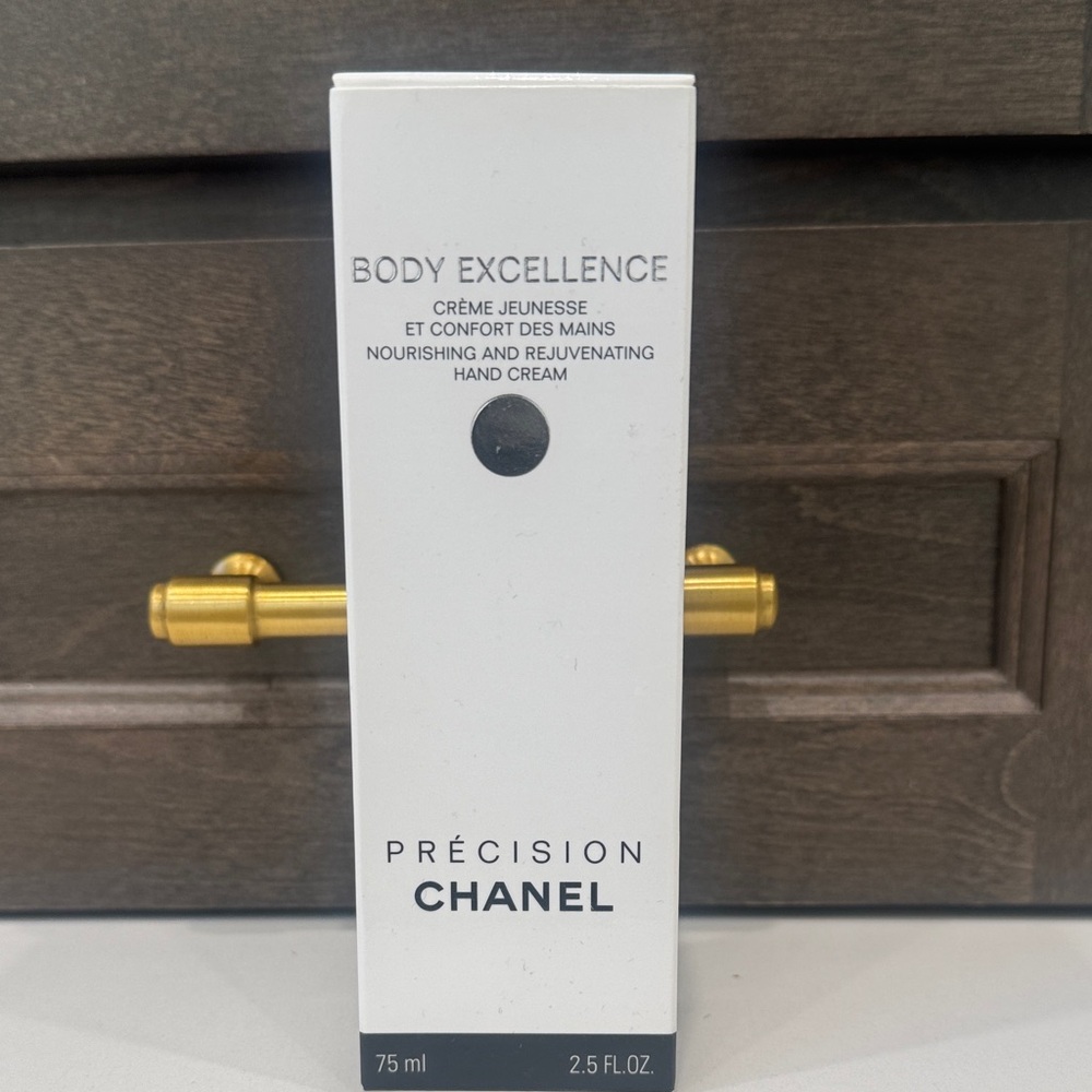 CHANEL Précision Body Excellence Hand Cream